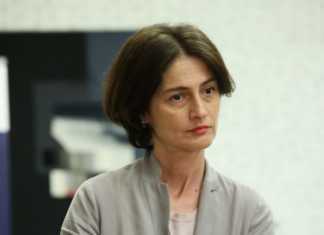 “რა სინქრონულად სამარცხვინოები არიან ეს ჩვენი ხელისუფლება და ეკლესია” – ნინია კაკაბაძე