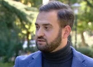 ზელენსკიმ გააკეთა, ის რაც სააკაშვილმა 2008 წელს, გმირობანას ხიბლში ჩავარდნილებმა საკუთარი ქვეყანა და ხალხი გაწირეს – დავით ჩიხელიძე