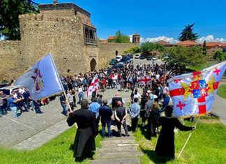 თელავში ერეკლე მეორის დასაცავად მოქალაქო საზოგადოება, ცნობილი სახეები და საჯარო მოხელეები შეიკრიბნენ