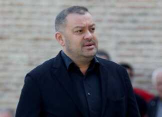 ბექა ოდიშარია: ციხეში, გინახავთ, მიშა სააკაშვილის დროს, ადამიანებს გვამებზე რომ აბამდნენ? ვისთვის გაცვდა? ჰოლოკოსტიც ხომ არ გაცვდა?