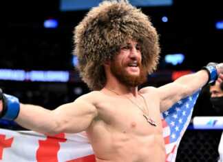 VIDEO: “მერაბ გეხვეწები, გადმოდი…” – ნახეთ, რა სიგიჟე ჩაიდინა კვარაცხელიას საქომაგოდ ნეაპოლში ჩასულმა მერაბ დვალიშვილმა