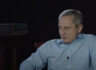 თვით კდემამოსილად დეკოლტირებულმა მზეთუნახავმა ეკა მიშველაძემაც კი ვერ დააოკა – სოსო მანჯავიძე შალვა ნათელაშვილზე