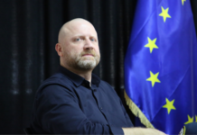 მე ვარ სოსო მაისურაძე, გორელი კაცი. ჩემ მიერ იცემა ზურა ჯაფარიძე, ჩვენი შვილების გარყვნისათვის, პატრიარქის და ეკლესიის შეურაცხყოფისათვის