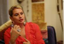 ,, ძრწოდეთ!!! ხალხი ბრძენია!!! პურს ვერ იყიდით ქალაქში!!!” – ლალი მოროშკინა