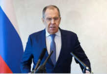 “ანგლოსაქსები და მათი მოკავშირეები იცავენ ნაცისტებს კიევში. ყველას, ვისაც დასავლეთი სთხოვს, მიიღოს „ზელენსკის ფორმულა“, უნდა ესმოდეს, რომ რუკაზე არის მილიონობით რუსის ბედი, რომელთა განადგურებას კიევი აპირებს” – ლავროვი